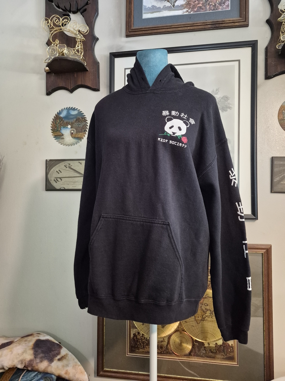 ​Riot Society Panda Rose Graphic Hoodie Medium Black